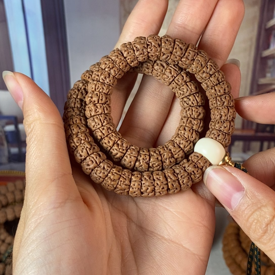 吊坠金刚菩提27号老树王大肠卡1.0左右