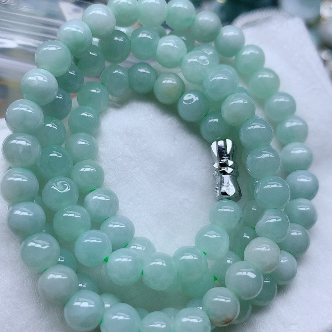 翡翠颈饰未镶嵌手串