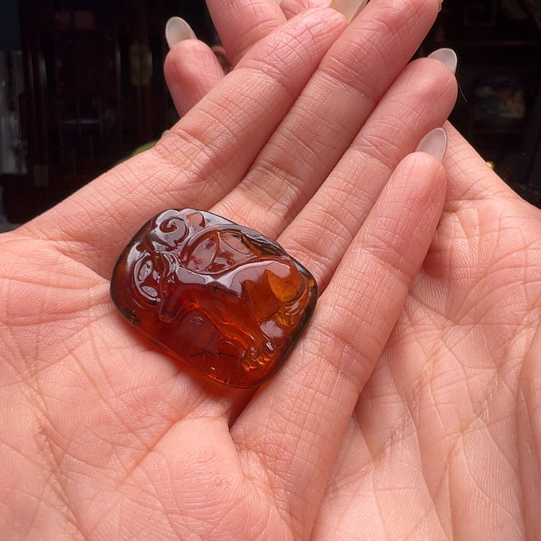 琥珀裸石未镶嵌向*歌抚顺琥珀30296（4.6）