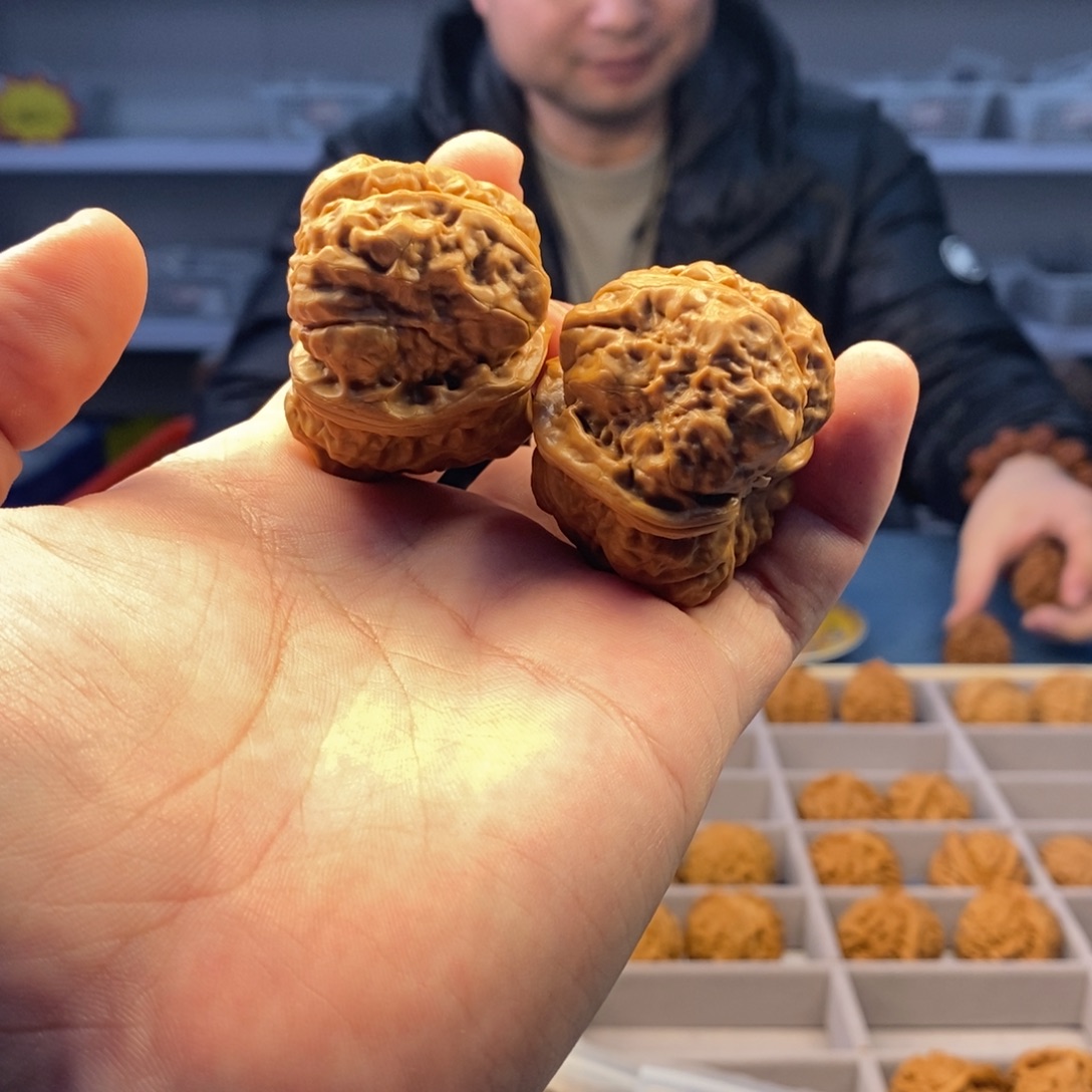 错***么文玩核桃把件微修41mm蛤蟆头