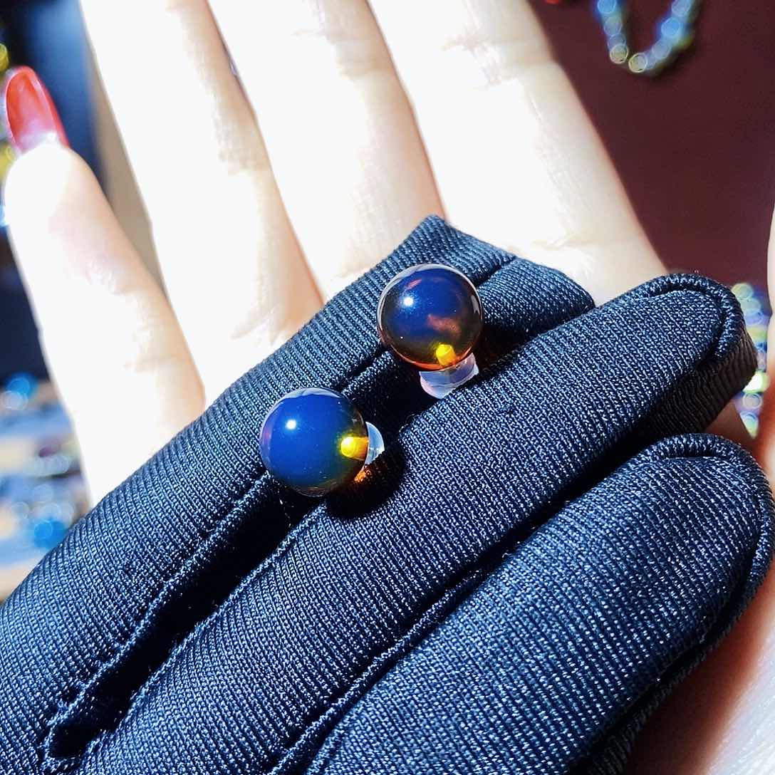 蓝珀珠宝奇石18K金镶嵌墨西哥红蓝珀9mm耳钉