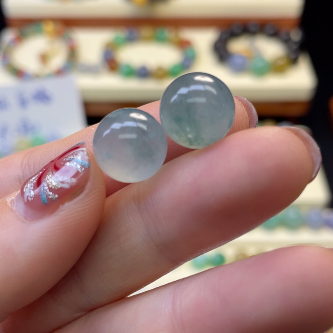 翡翠吊坠(不含链)未镶嵌一颗