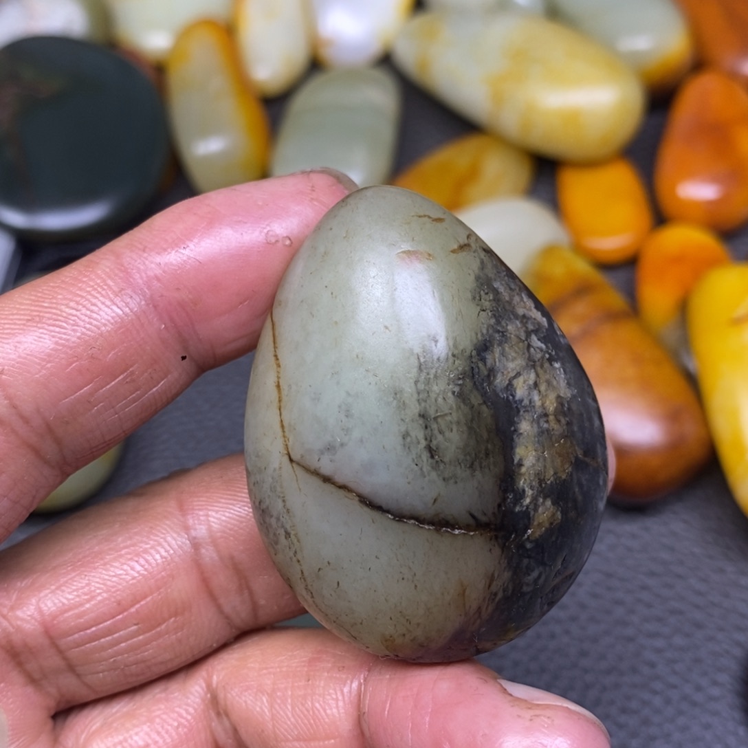 和田玉（糖玉）挂件未镶嵌