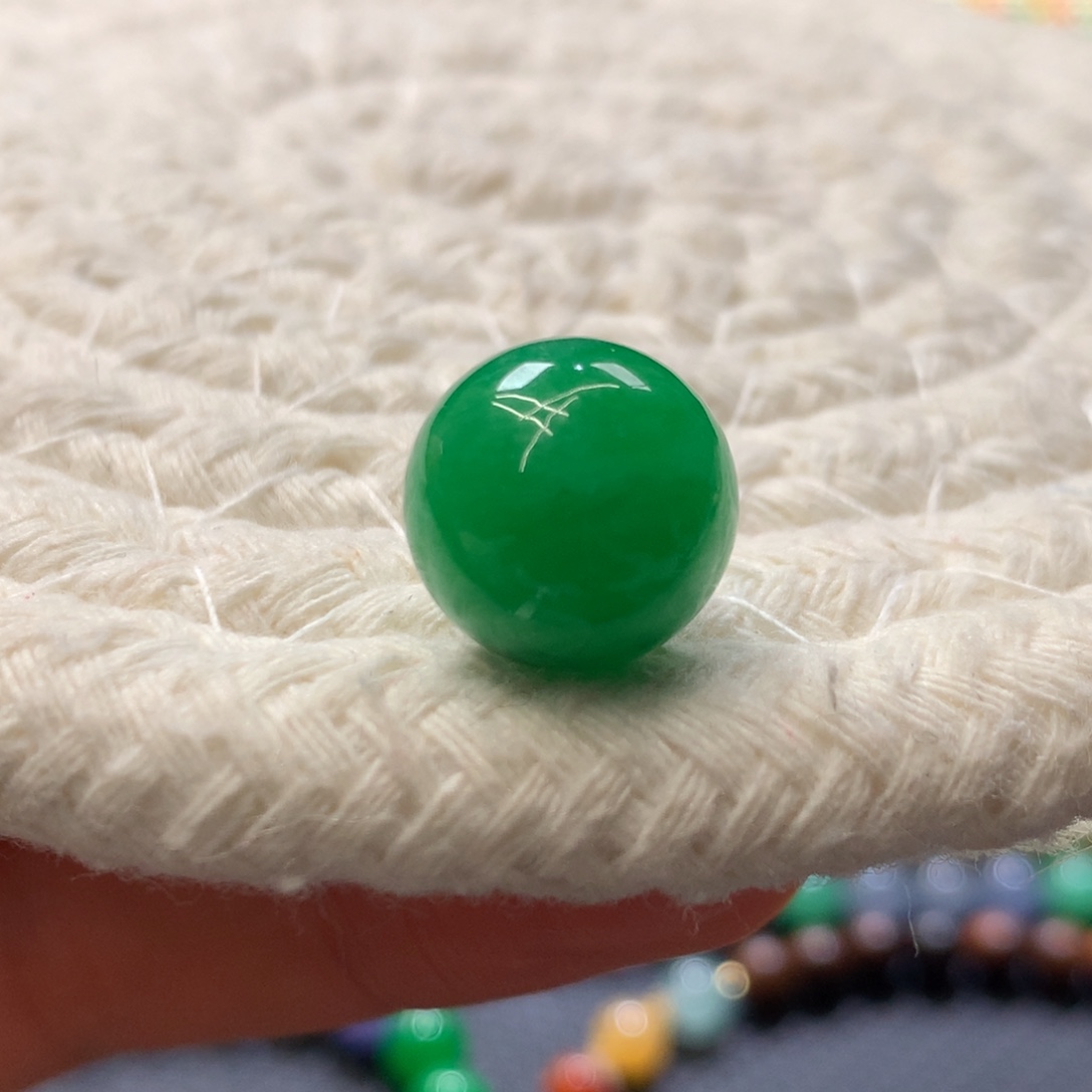 定制翡翠未镶嵌 毛货抛光定制 浓阳绿 卡12.5 yu