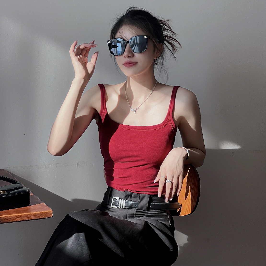 修身型带胸垫吊带修身美背显瘦可内搭外穿  默认瑕疵  No退No换