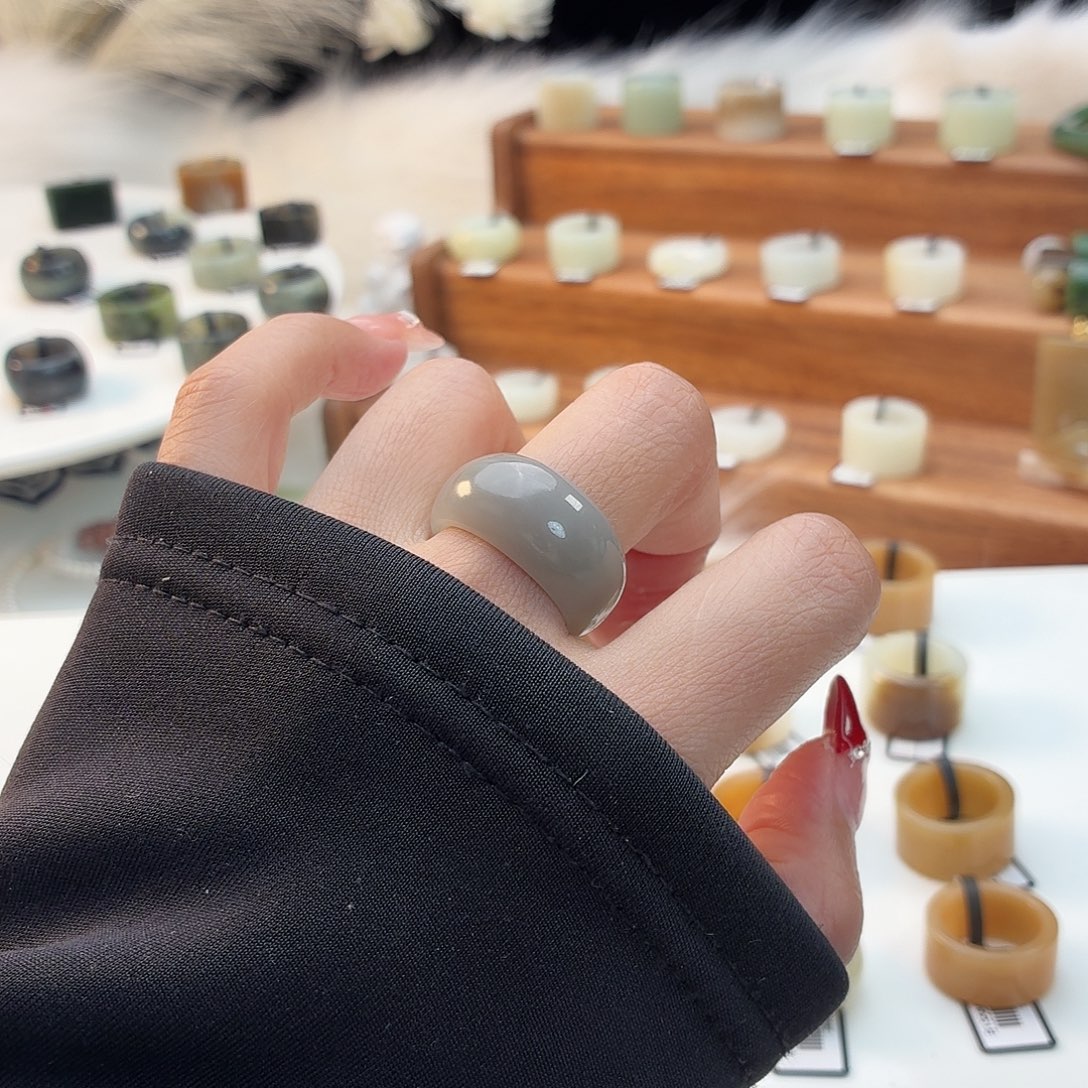 和田玉未镶嵌戒指i114烟灰馒头18.3mm