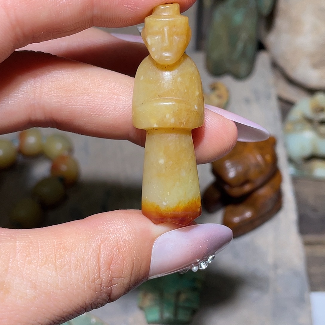 祁***山和田玉（糖玉）未镶嵌挂件