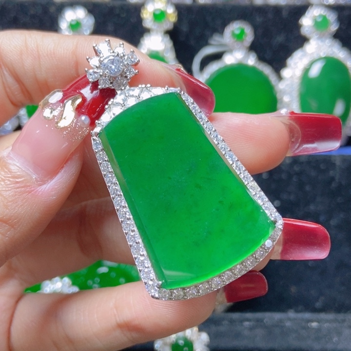 翡翠颈饰银S925镶嵌