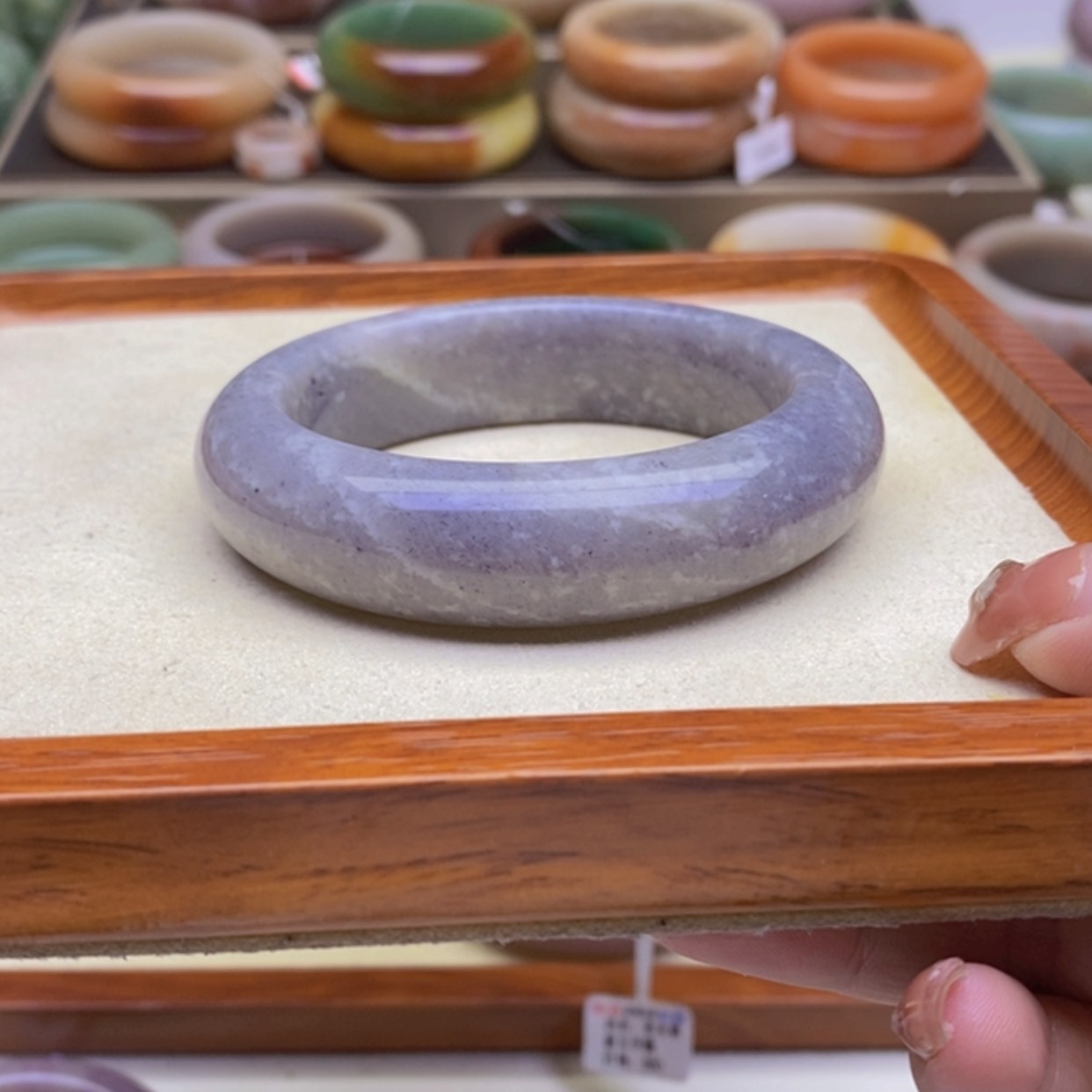 【闪购商品】石英质玉手镯未镶嵌