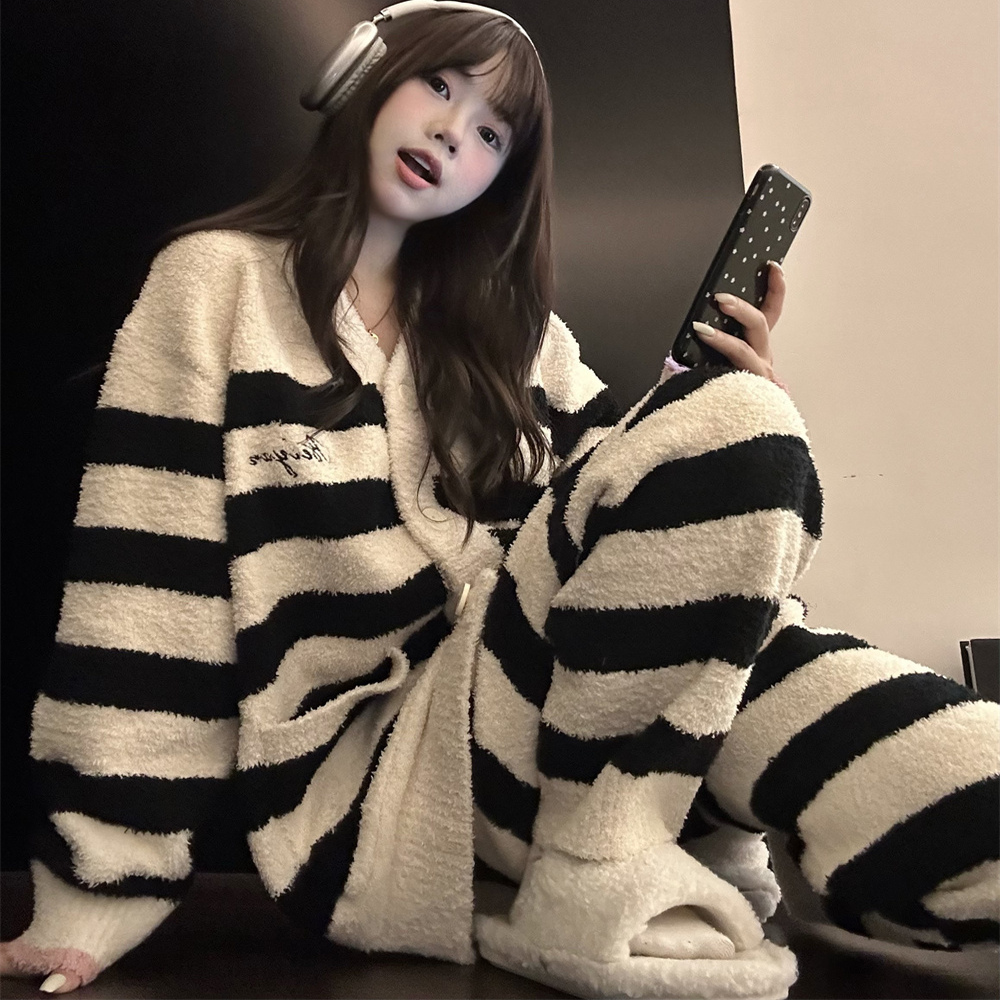 黑白撞色条纹秋冬季新款睡衣女韩版简约半边绒加厚保暖家居服套装