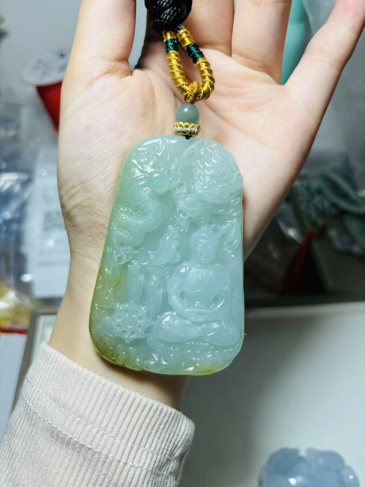 冰黄翡大日如来俏色精雕A货翡翠