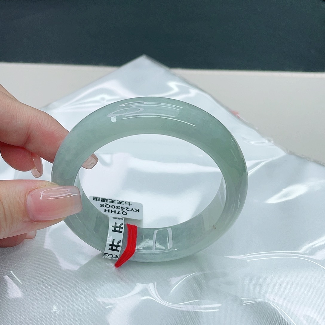 翡翠手镯未镶嵌正55.3