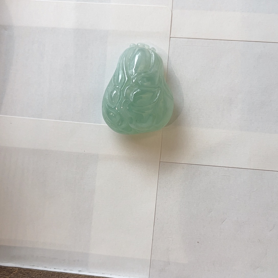 翡翠未镶嵌颈饰就***你