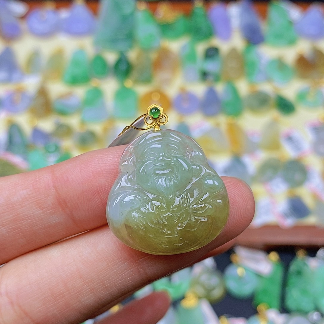 翡翠颈饰18K金镶嵌翡翠