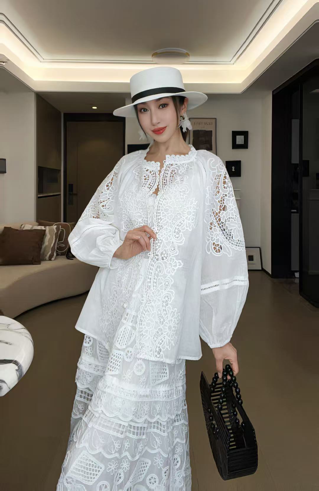 【遇见普罗旺斯】纯白重工镂空刺绣法式浪漫高级长袖衬衫HY83801