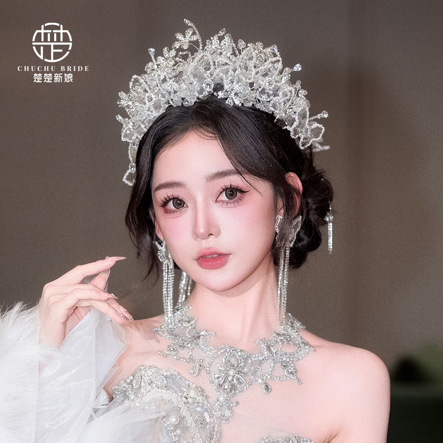 2025新款婚纱皇冠头饰手工水晶蕾丝发箍宴会礼服配饰唯美后区饰品