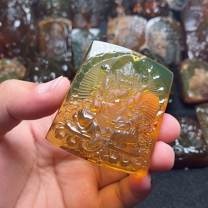 琥珀未镶嵌颈饰145