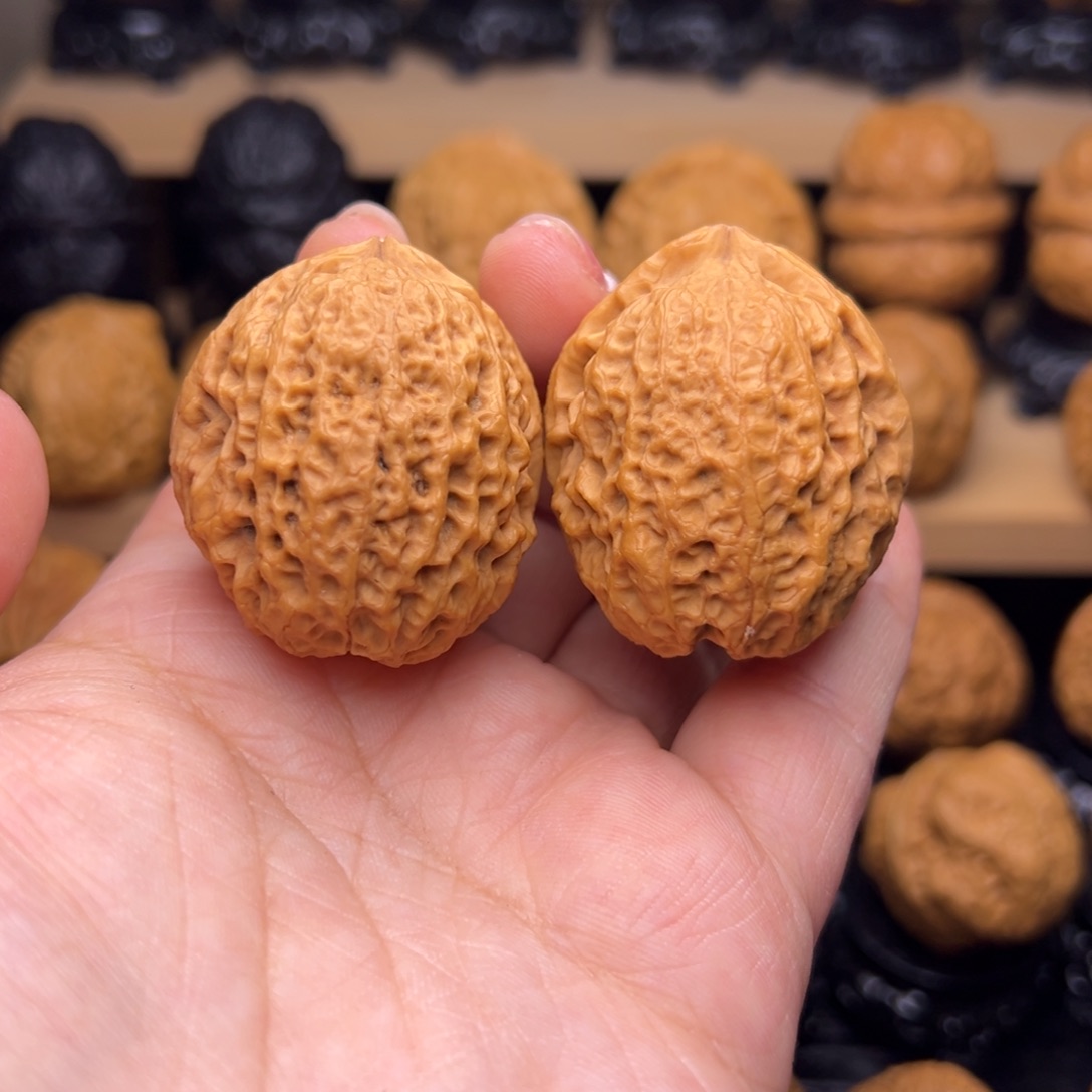 文玩核桃吊坠2z-------41尺50克