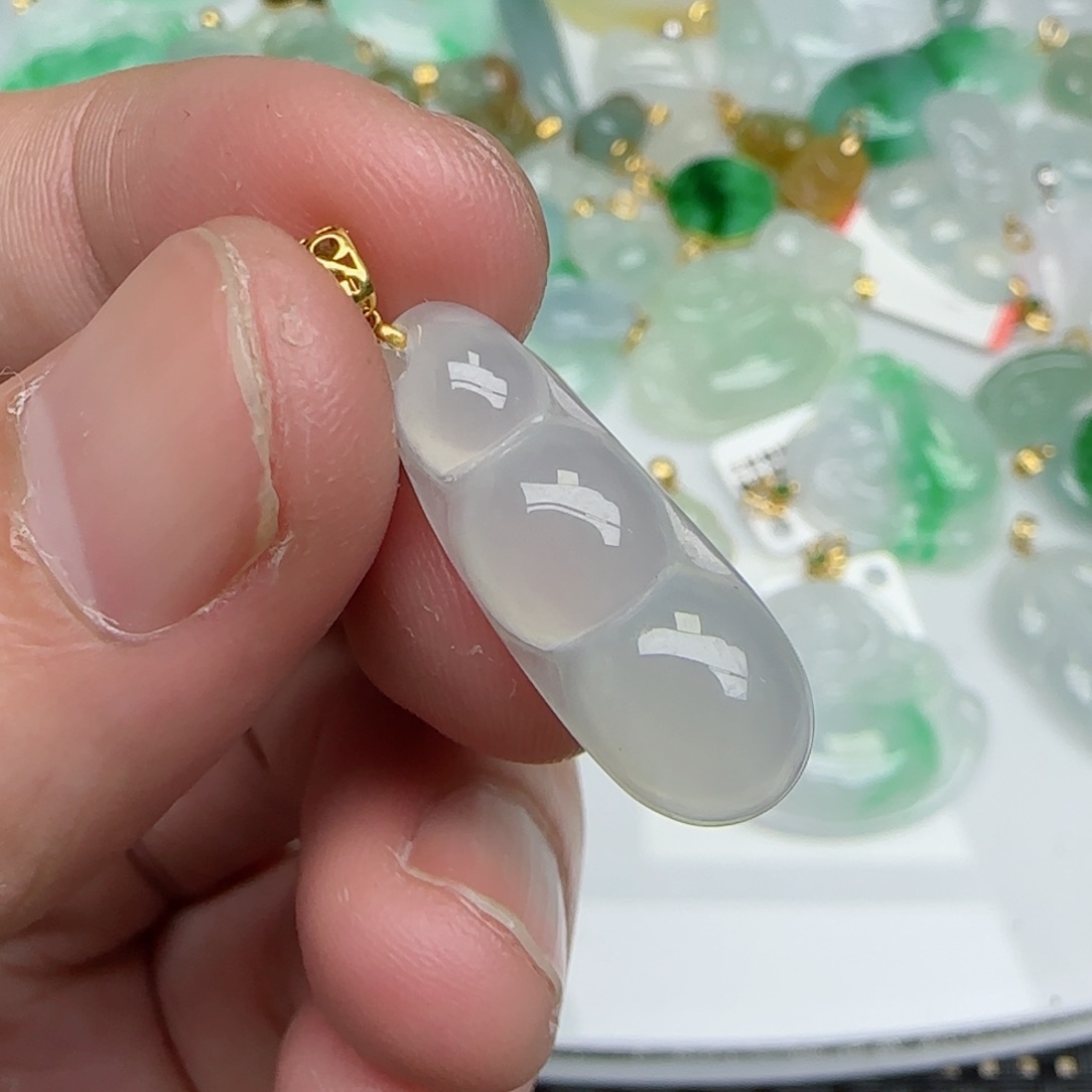 【闪购商品】翡翠颈饰18K金镶嵌小冰豆