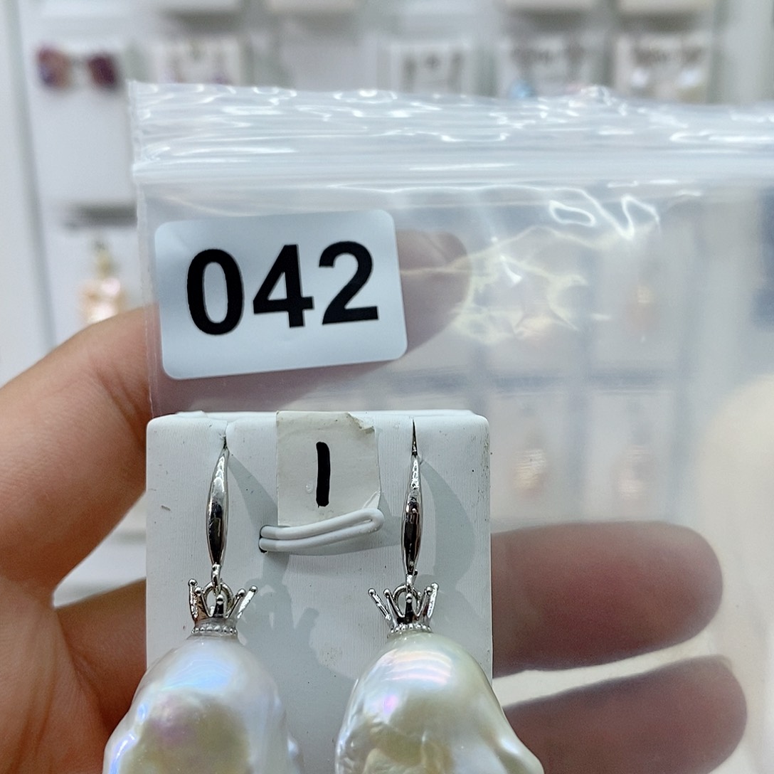 淡水珍珠颈饰合金