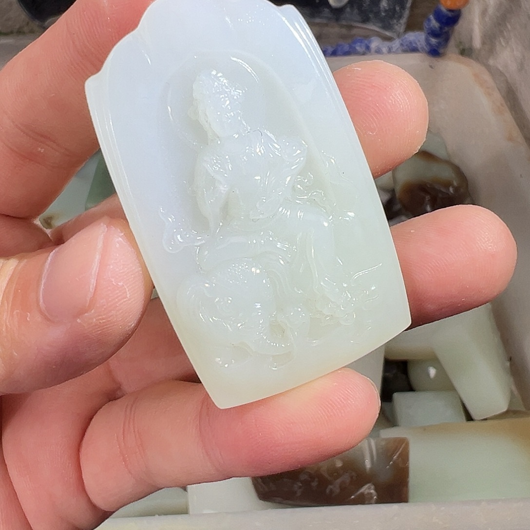 和田玉未镶嵌车挂