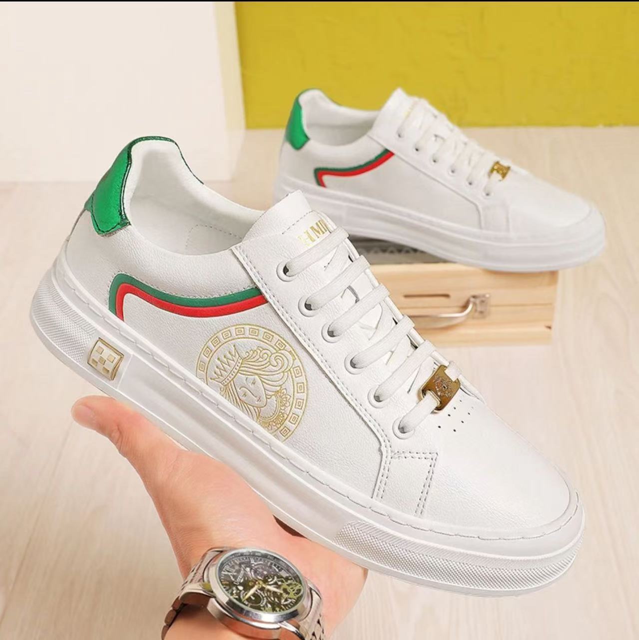 女皇美杜沙轻奢透气百搭低帮板鞋潮流春秋时尚新品小白鞋男鞋春季