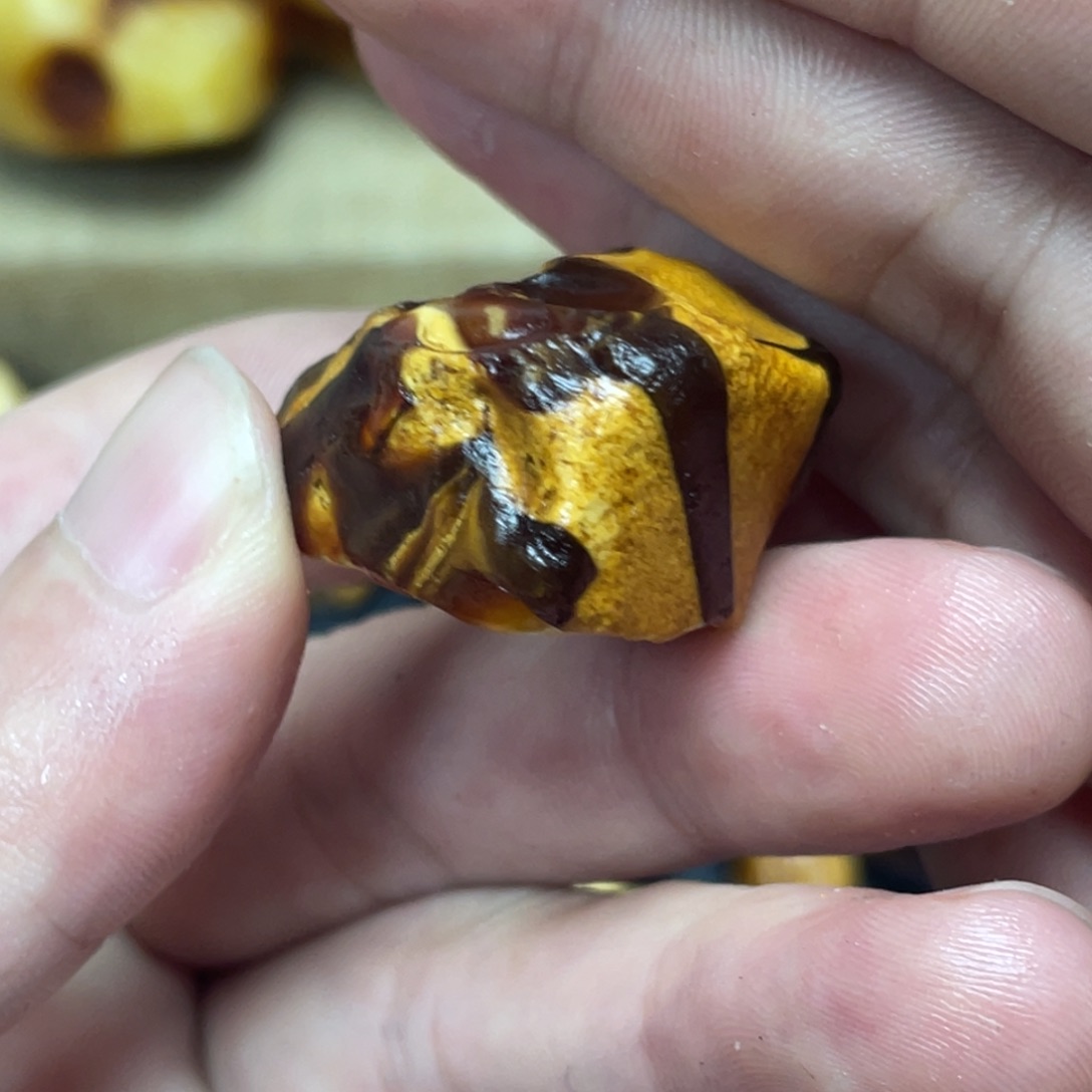 未镶嵌定制琥珀定制