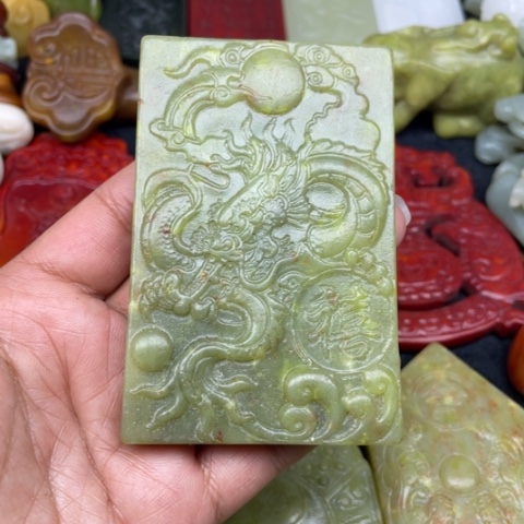 蛇纹石玉颈饰未镶嵌13