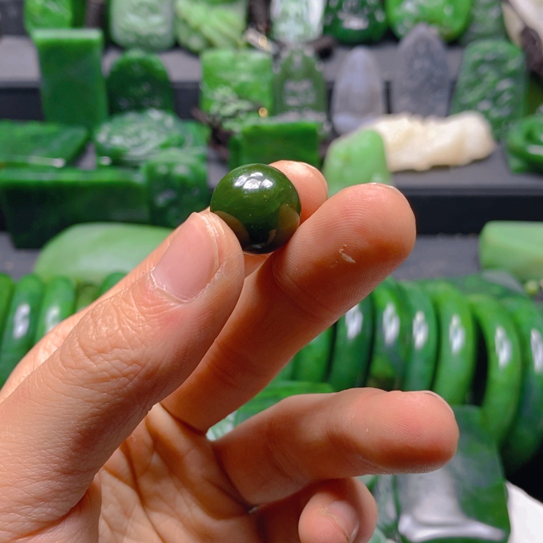 和田玉未镶嵌珠宝半成品