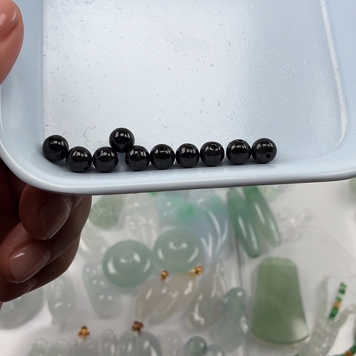 翡翠未镶嵌颈饰纯A