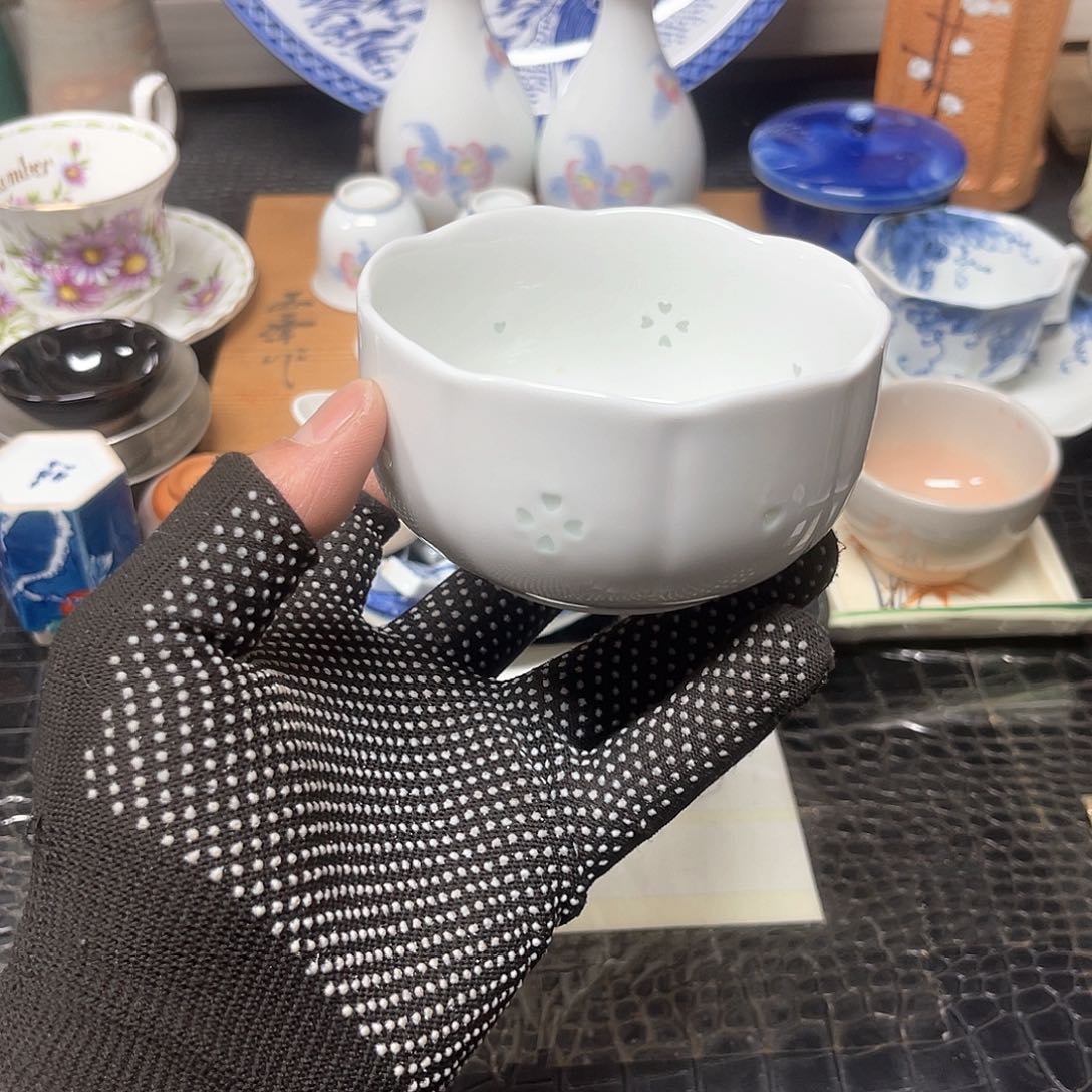 瓷片女神们！！！！节日快乐！！！