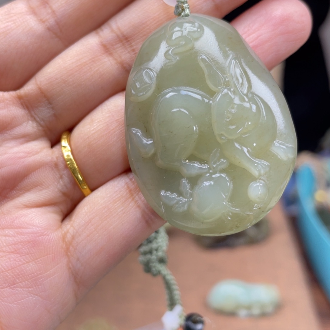 和田玉未镶嵌颈饰