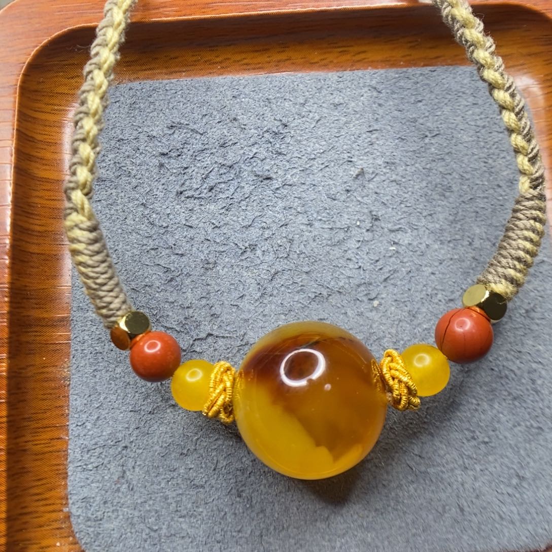 梧***花蜜蜡未镶嵌颈饰郎