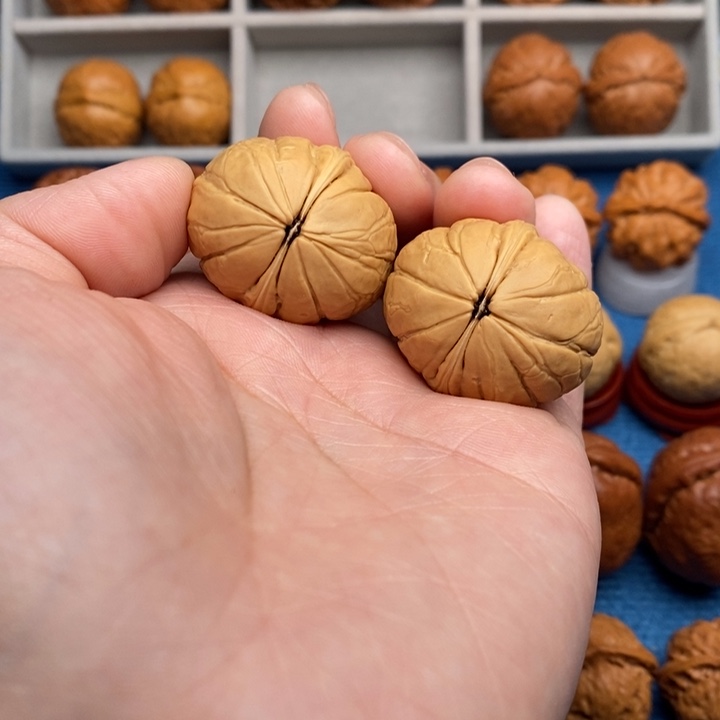 臭***弟把件文玩核桃麒麟瓜