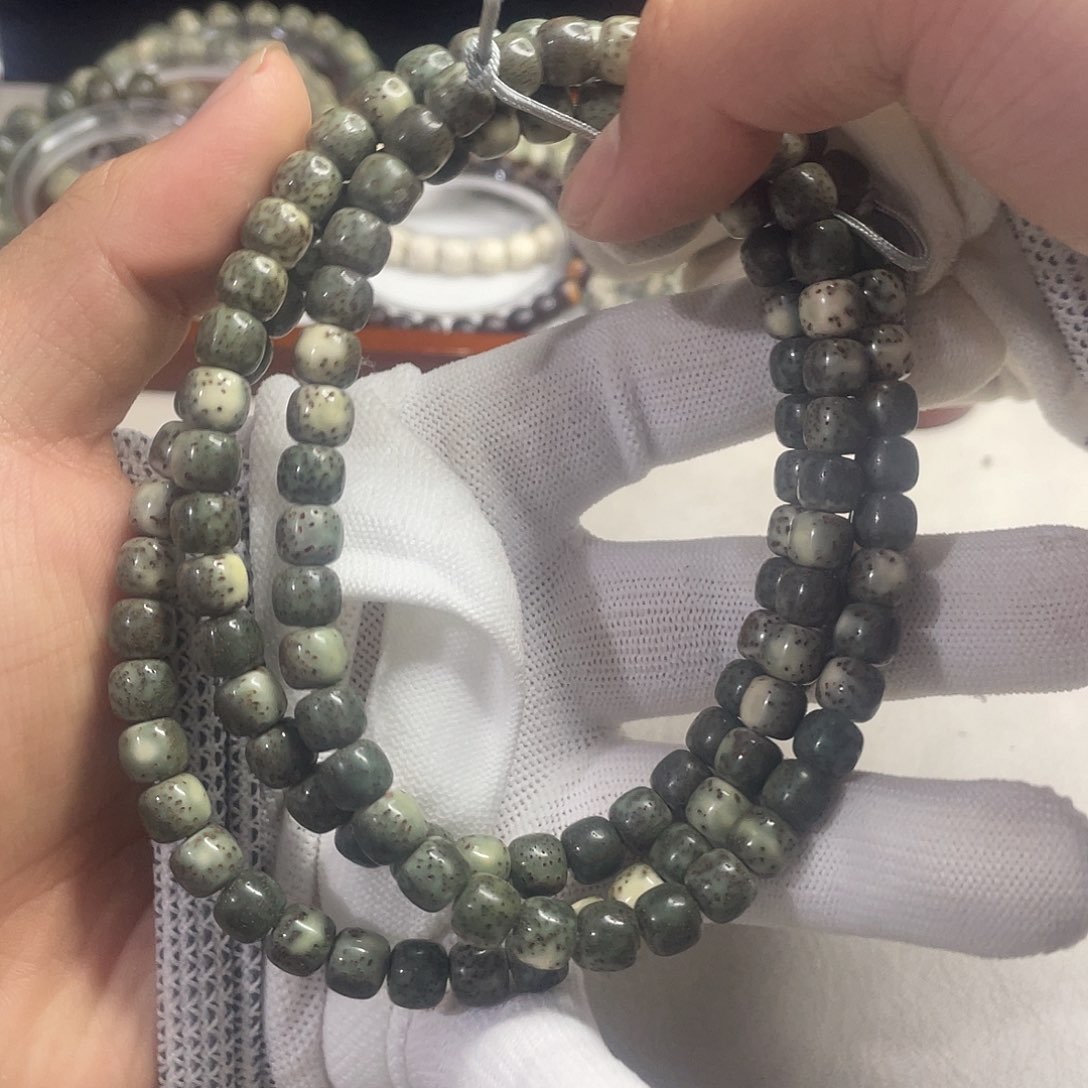 桃核手串?**H星月菩提