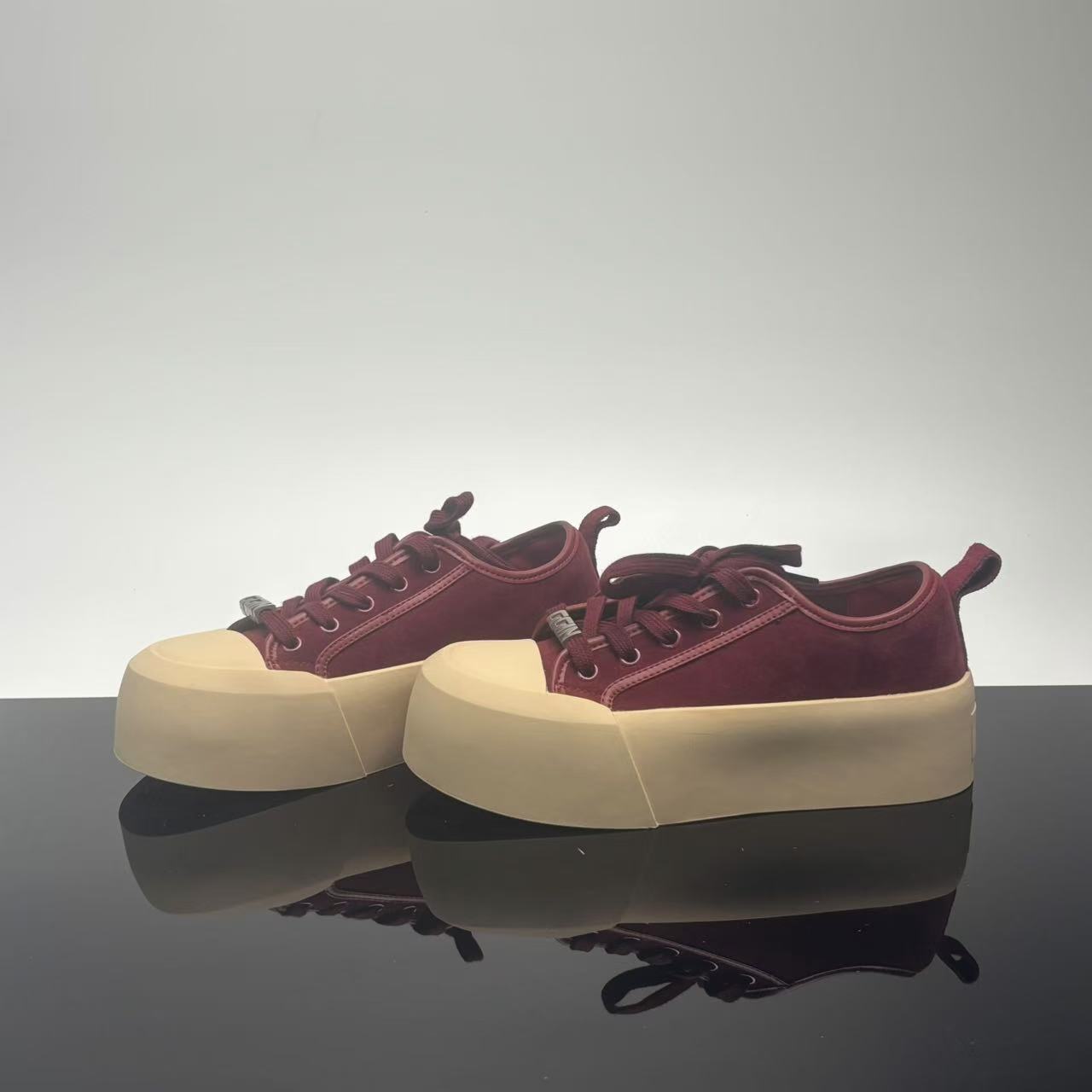 时尚新款休闲板鞋厚底百搭女鞋舒适低帮休闲鞋 6039-15