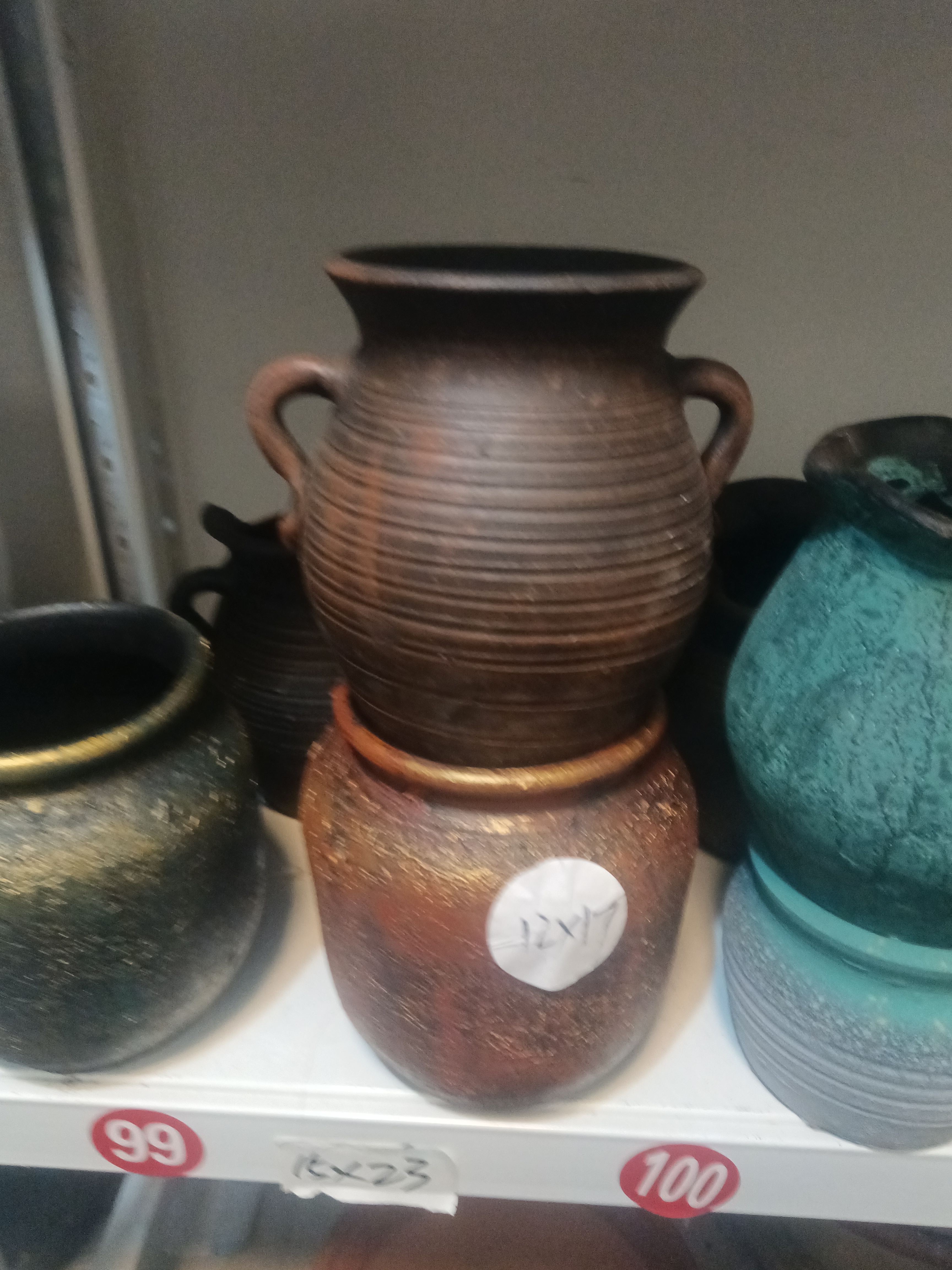 打孔陶瓷半壁挂花盆绿萝吊篮多肉墙壁装饰吊兰盆