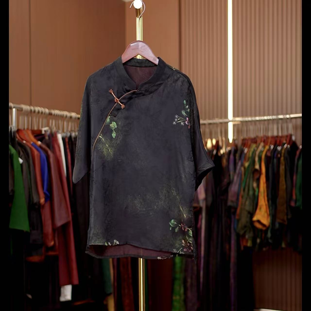 云依-新中式国风黑色小花休闲上衣0265