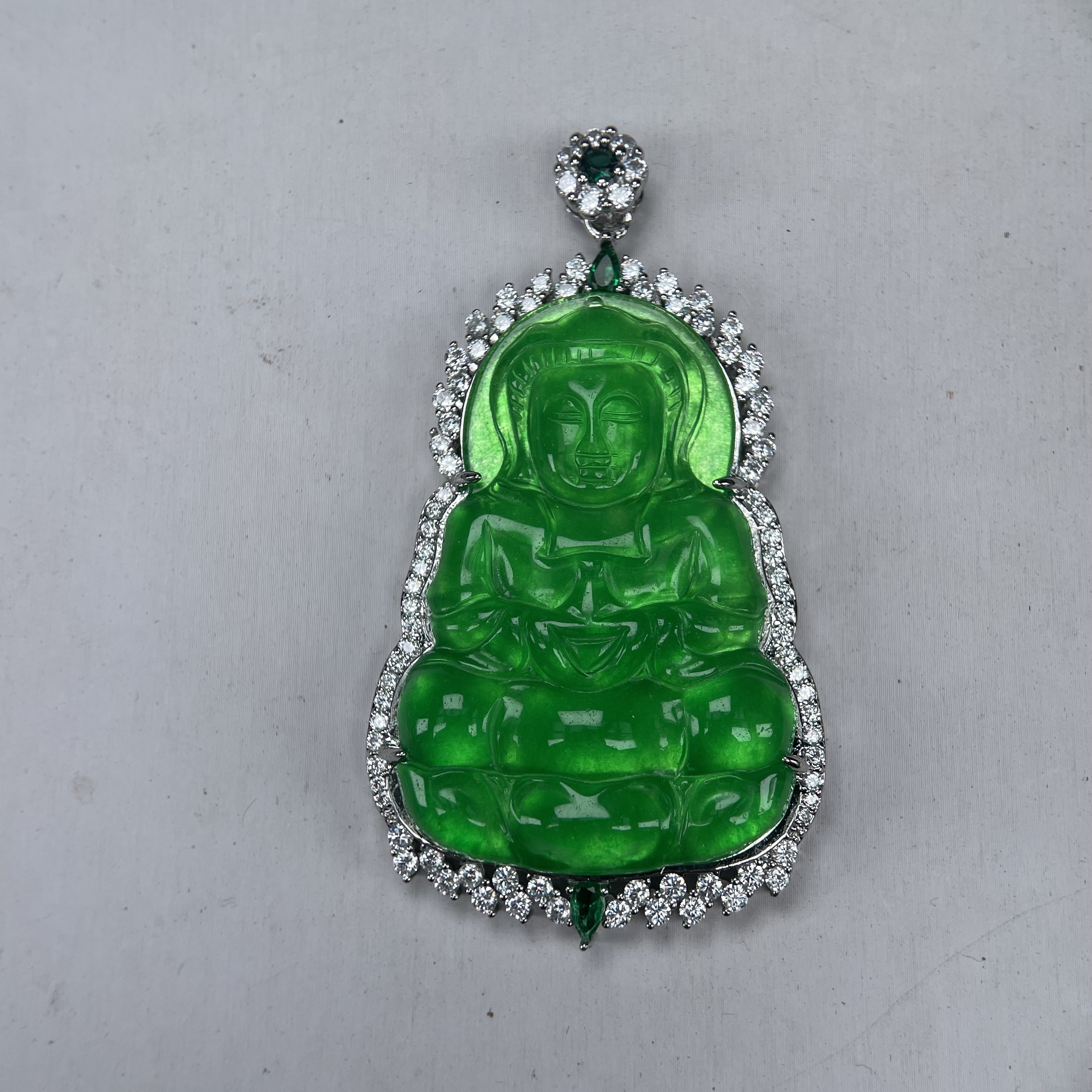 A880绿观音吊坠多样发货其一