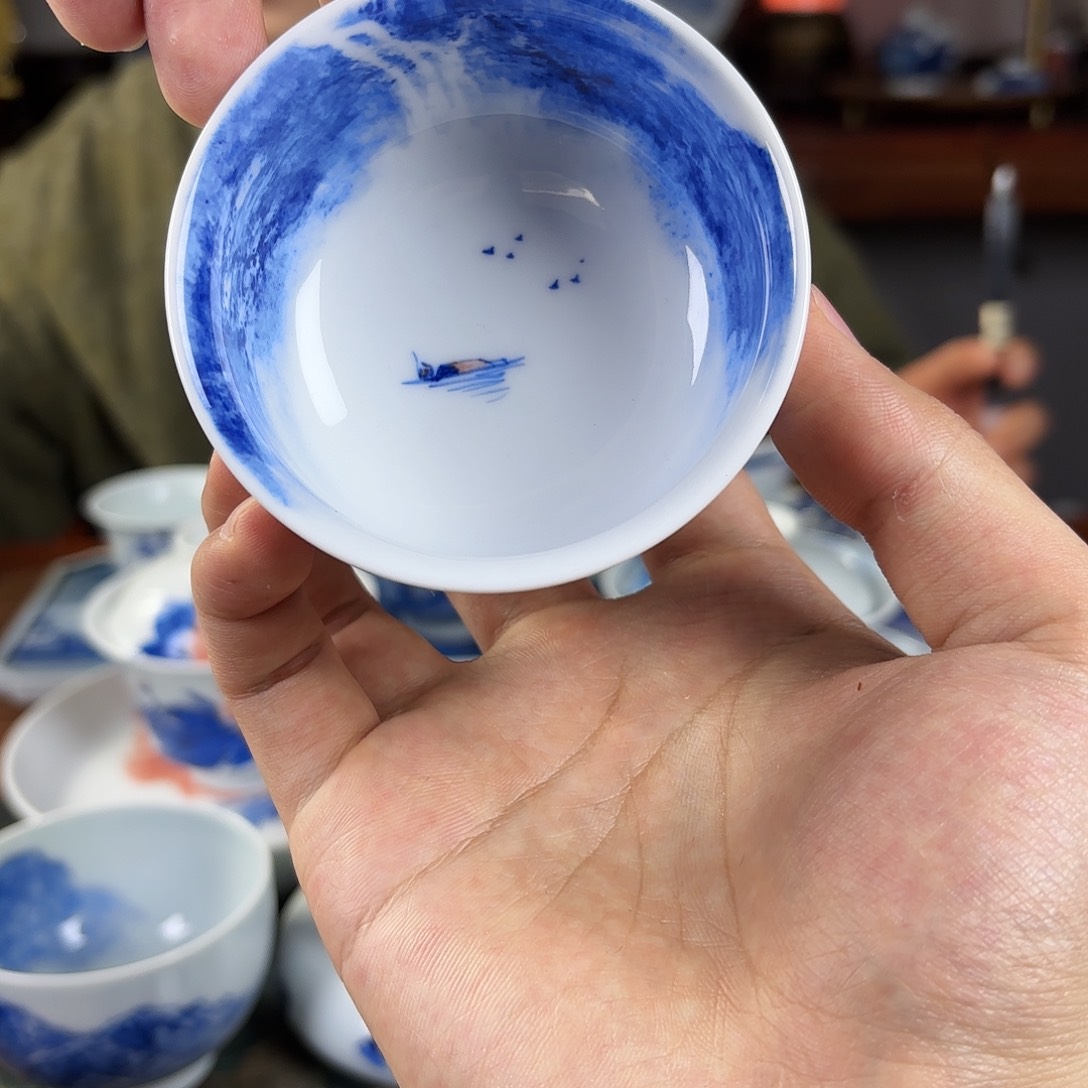 王庆龙老师手绘陶瓷