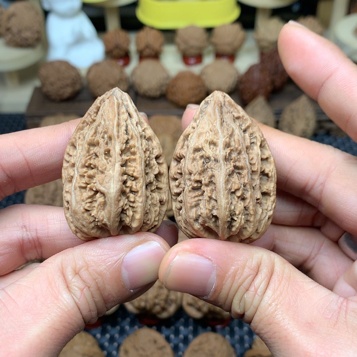 【闪购商品】文玩核桃把件全品吉林蛟河塔尖秋子