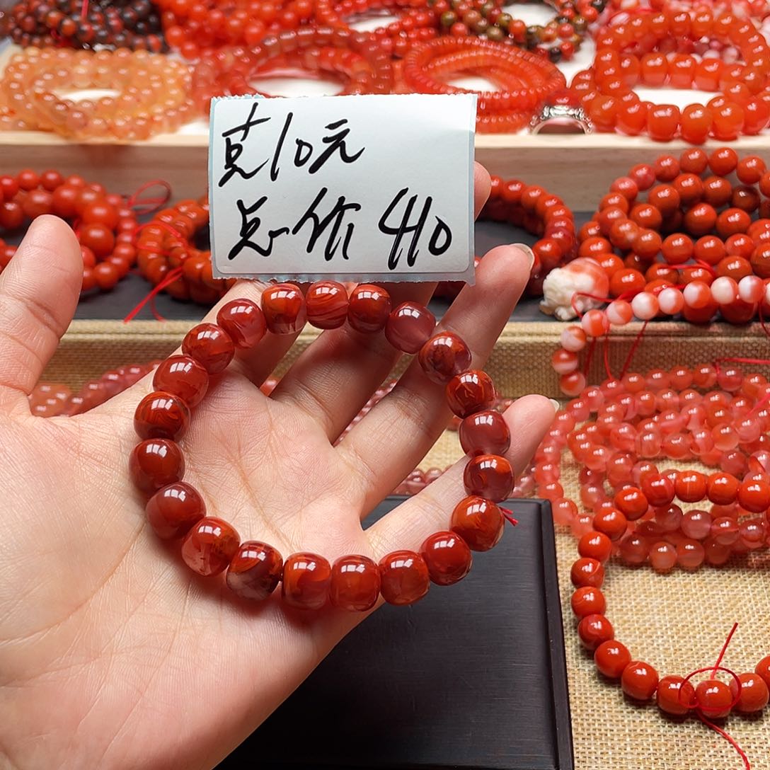 手链未镶嵌南红玛瑙杨***?