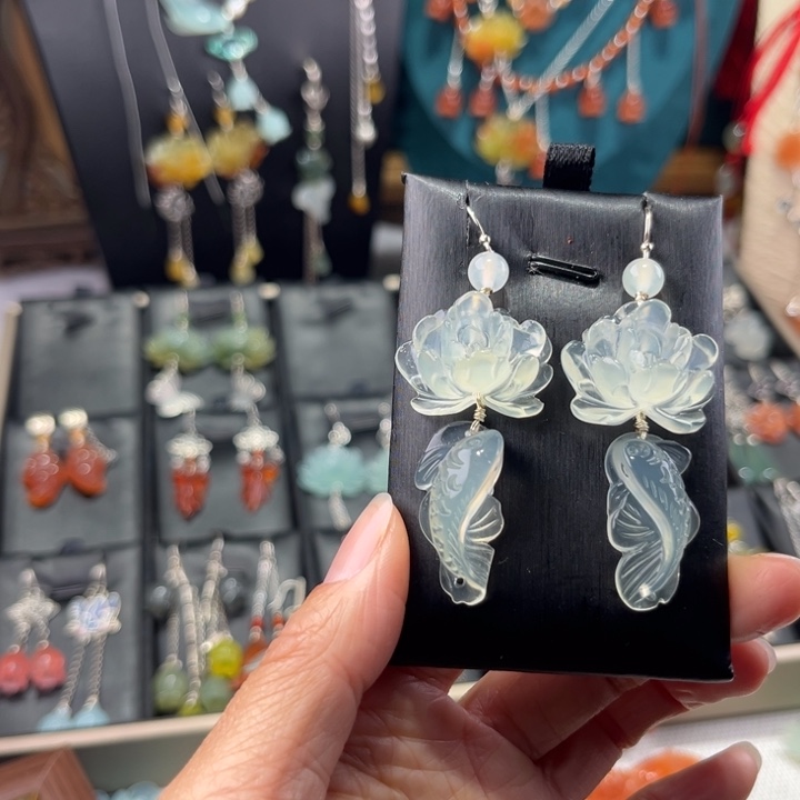 蛇纹石玉银S925镶嵌耳饰