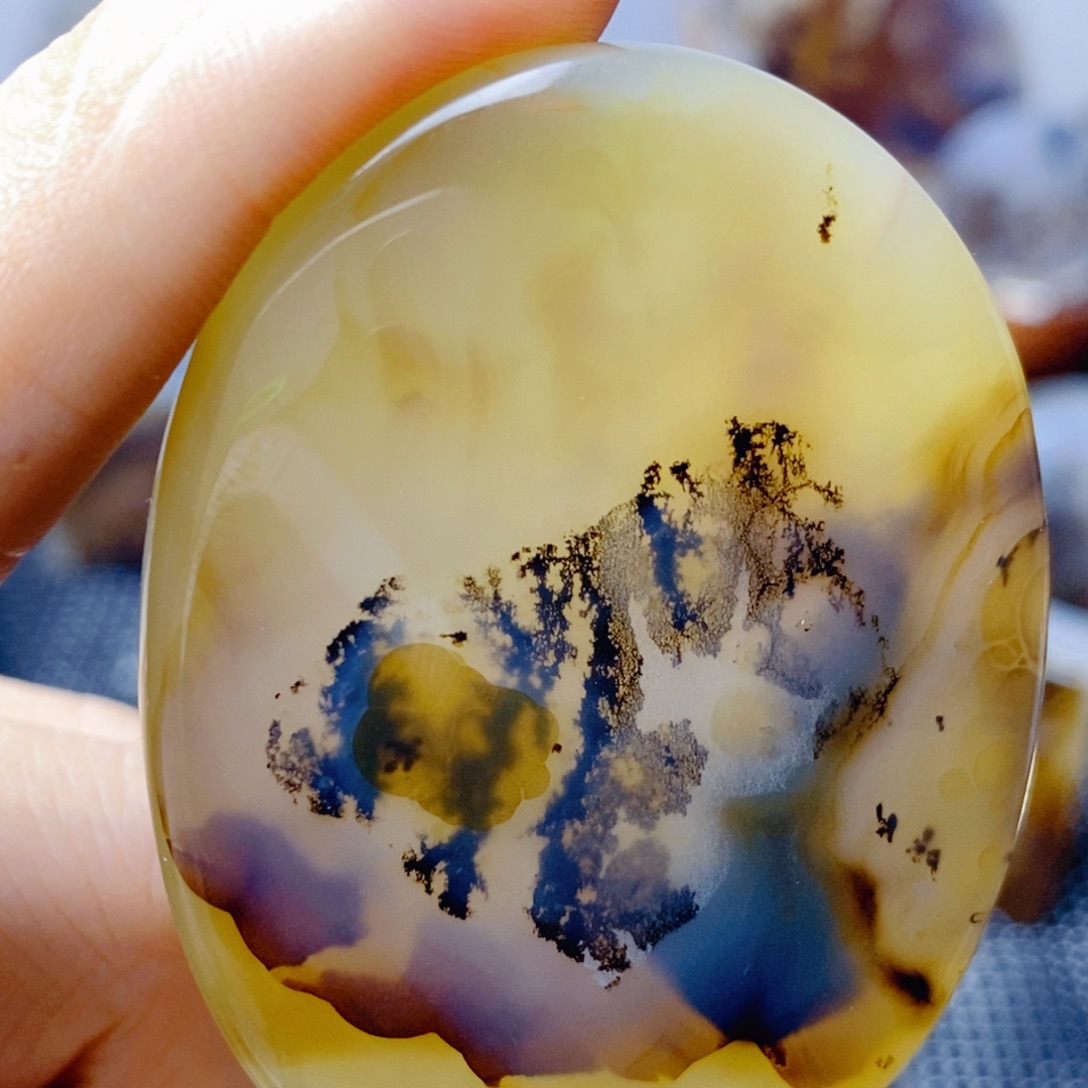 玛瑙/玉髓未镶嵌珠宝奇石