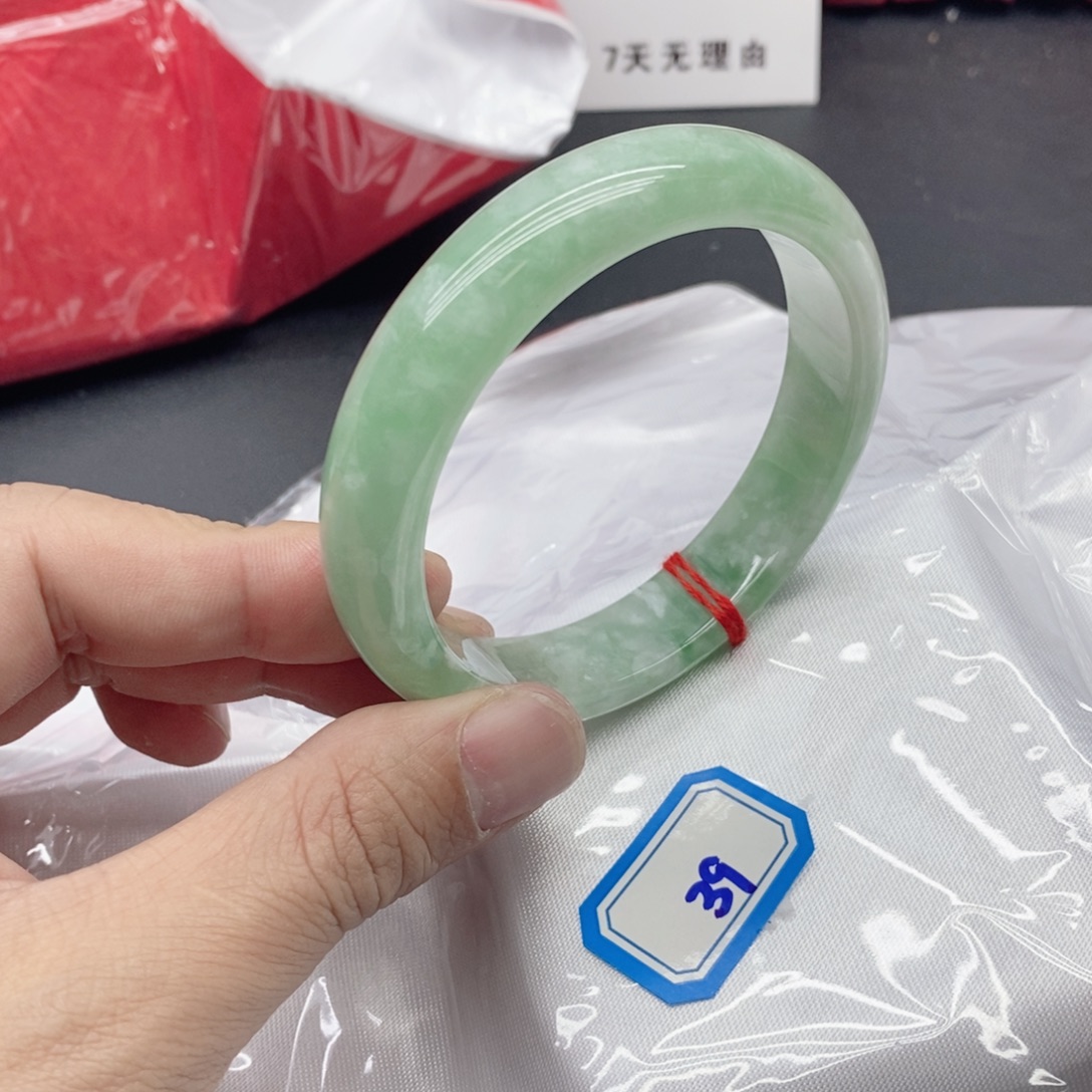 用***1岫玉未镶嵌手镯翡手镯39