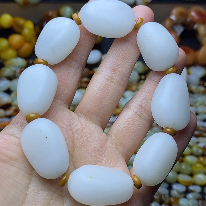 手链未镶嵌和田玉听***牛