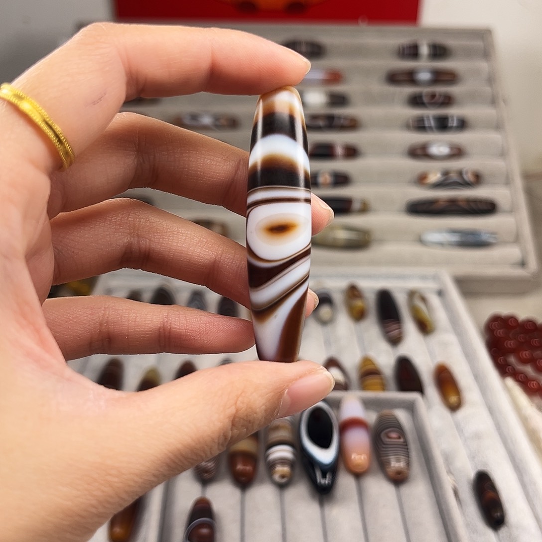 玛瑙/玉髓颈饰合金香**®