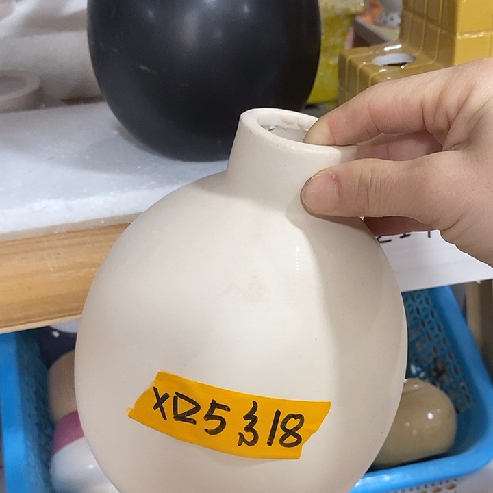 摆件陶陶盆有孔 瑕疵针孔漏釉介意勿拍外口 4.5外高18