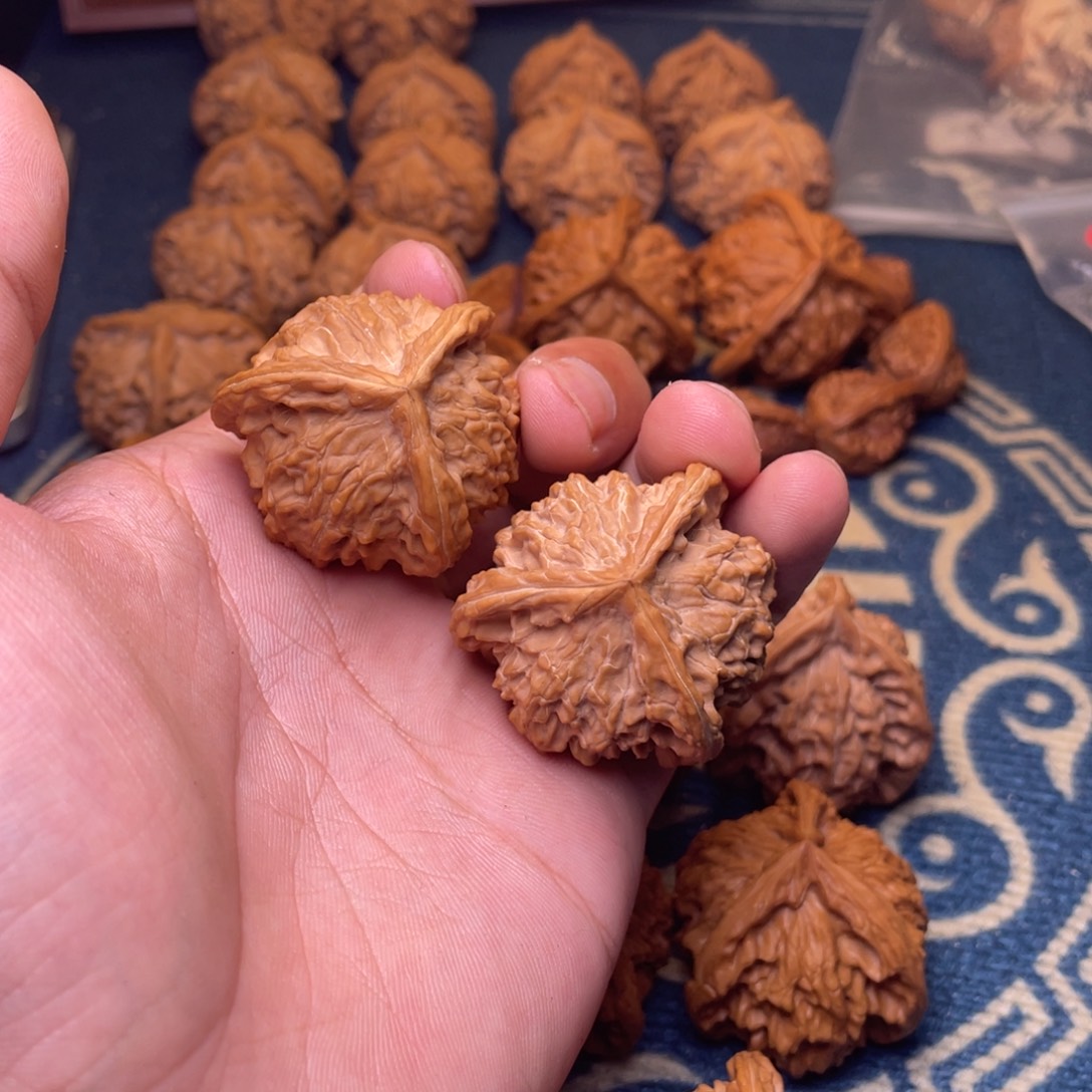 还***棱把件文玩核桃盘山40