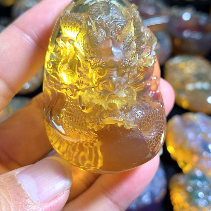 琥珀颈饰未镶嵌蓝珀龙牌